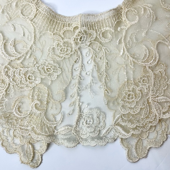 Vintage Chantilly Lace Collar - Picture 4 of 8